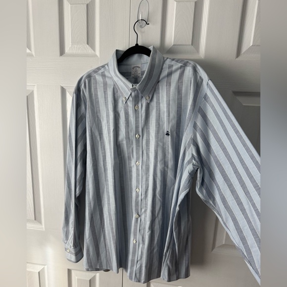 Brooks Brothers Button Down Shirt Light Blue and White Stripes - Picture 2 of 5